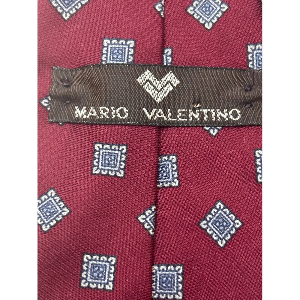 Mario Valentino Mens Burgundy Geometric Square Print 100% Italian Silk Necktie